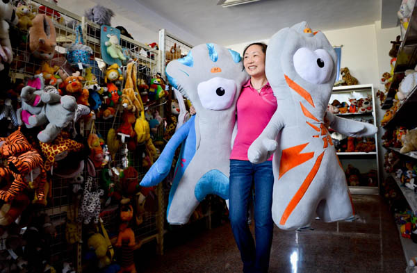 Chinese factory makes London Olympics mascots