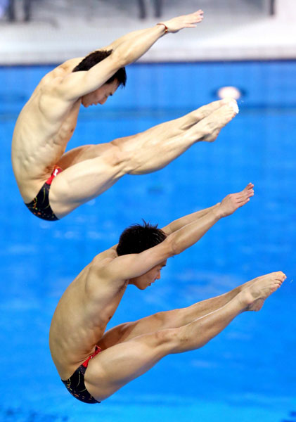 China wins men's synchro 3m springboard gold