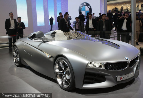 Yao Ming attends Auto Shanghai 2011