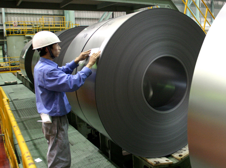 Steel mills brace for output cuts