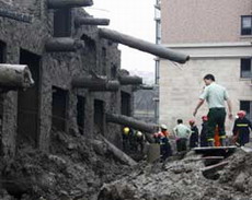 Shanghai building is falling down