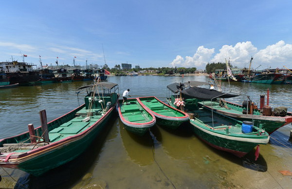 Fishing ban starts in South China Sea