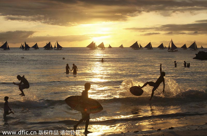 Chinese tourists top visitor arrivals in Philippines' Boracay