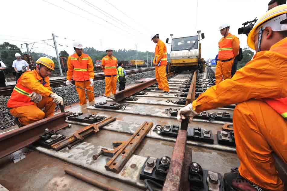 Chengdu-Mianyang-Leshan ready for service