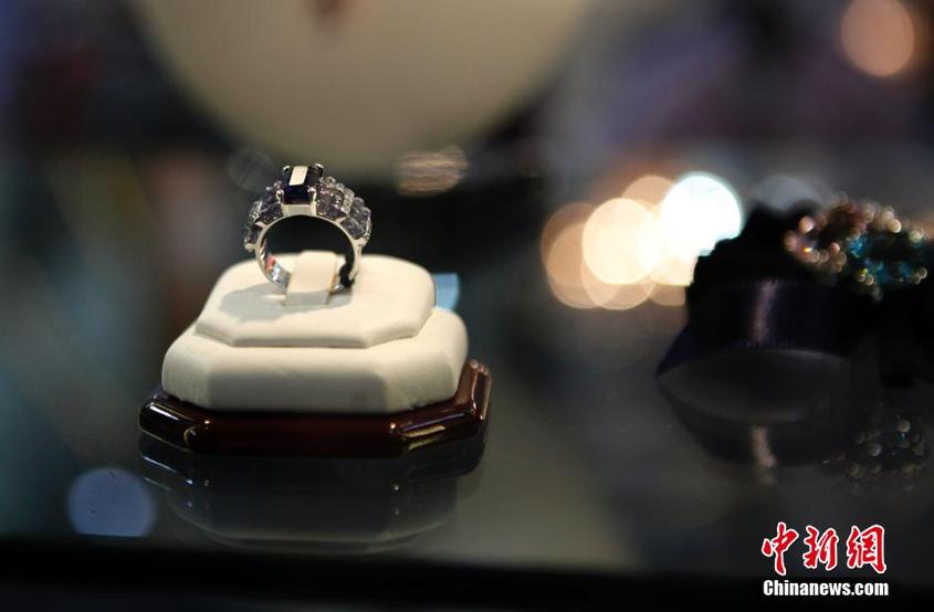 Top international luxury brand expo opens in Beijing