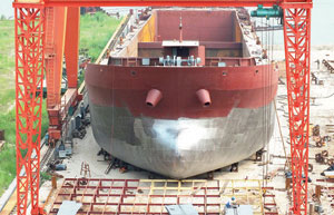 Political advisors discuss shipbuilding