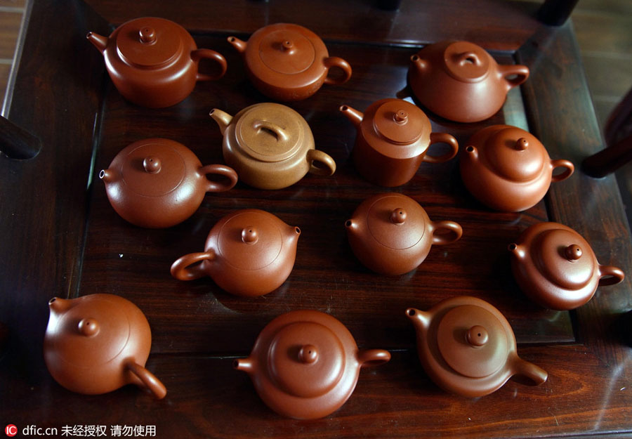 Teapot craftsman makes innovation, passes down techniques