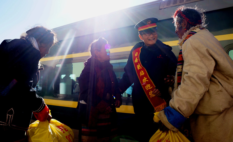 Travelling on the Qinghai-Tibet railway