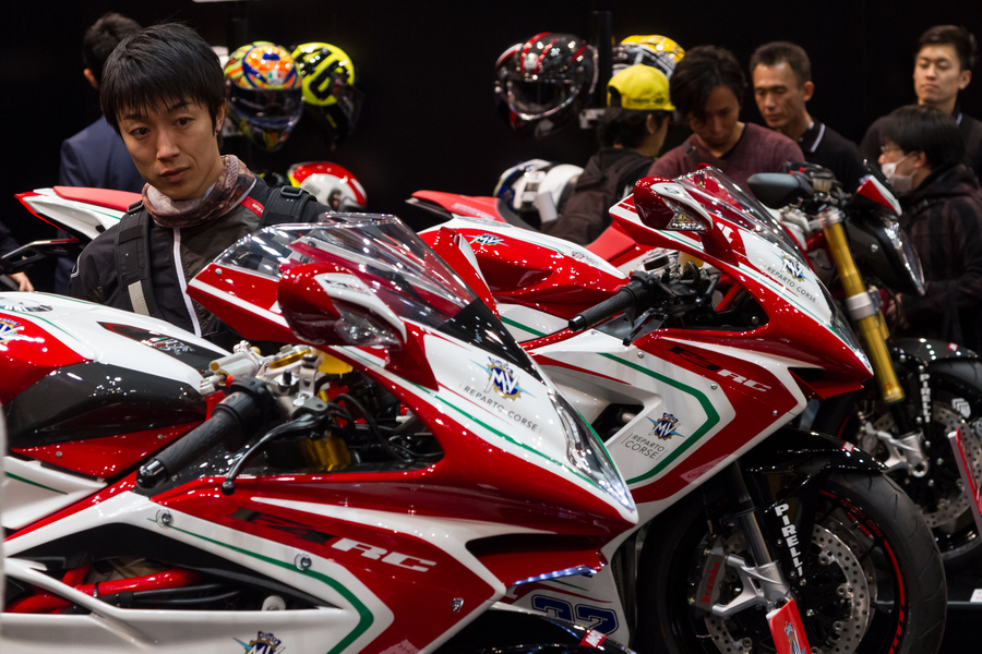 Motorcycles dazzle at exhibition in Tokyo