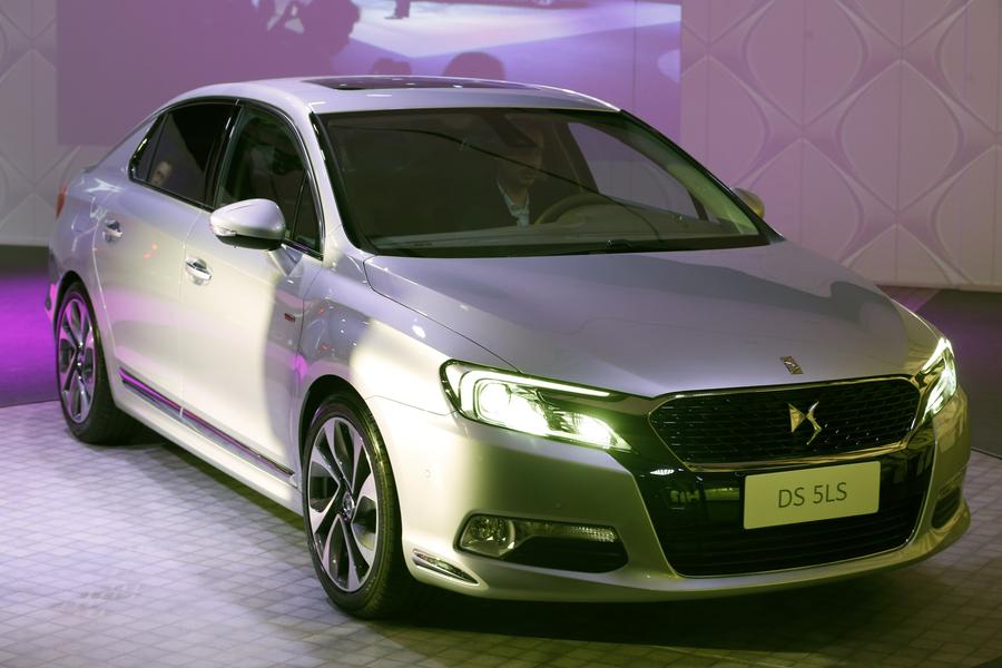 China-exclusive new Citroen DS 5LS sedan in Paris