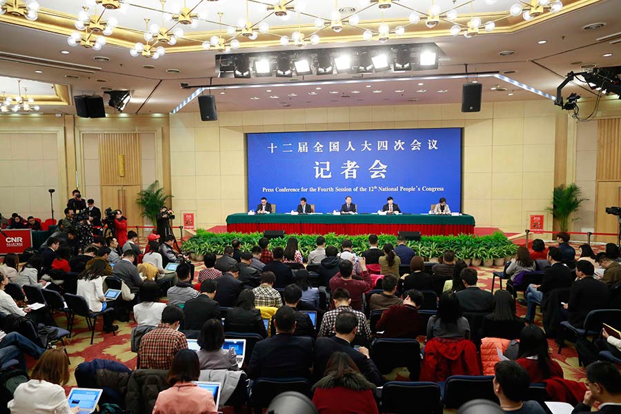 Minister of transport attends press conference of 12th NPC