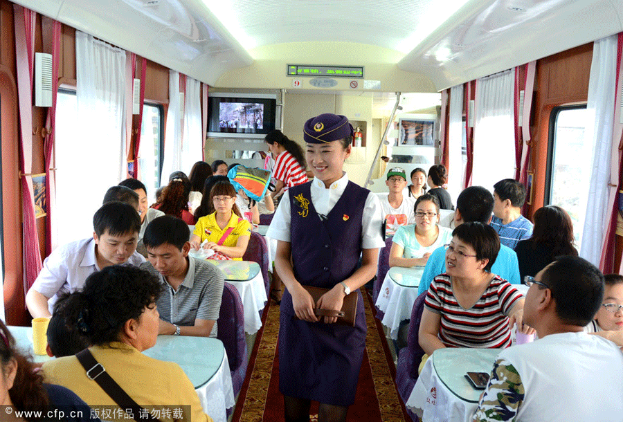 New train to promote tourism in Gansu