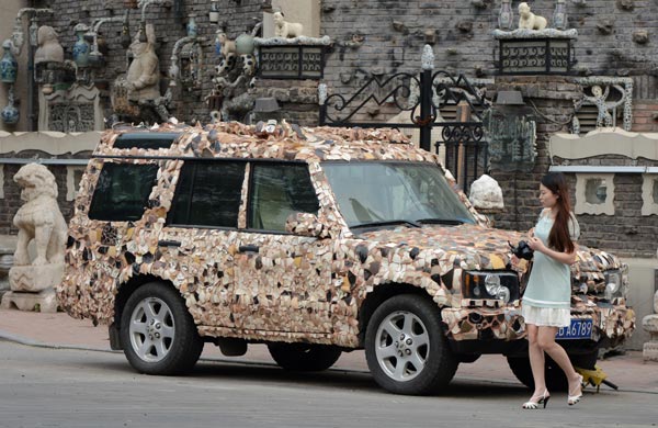 Land Rover clad in porcelain