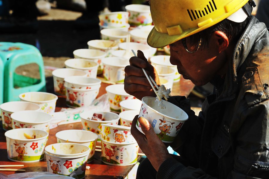 Cooking lunch for construction workers