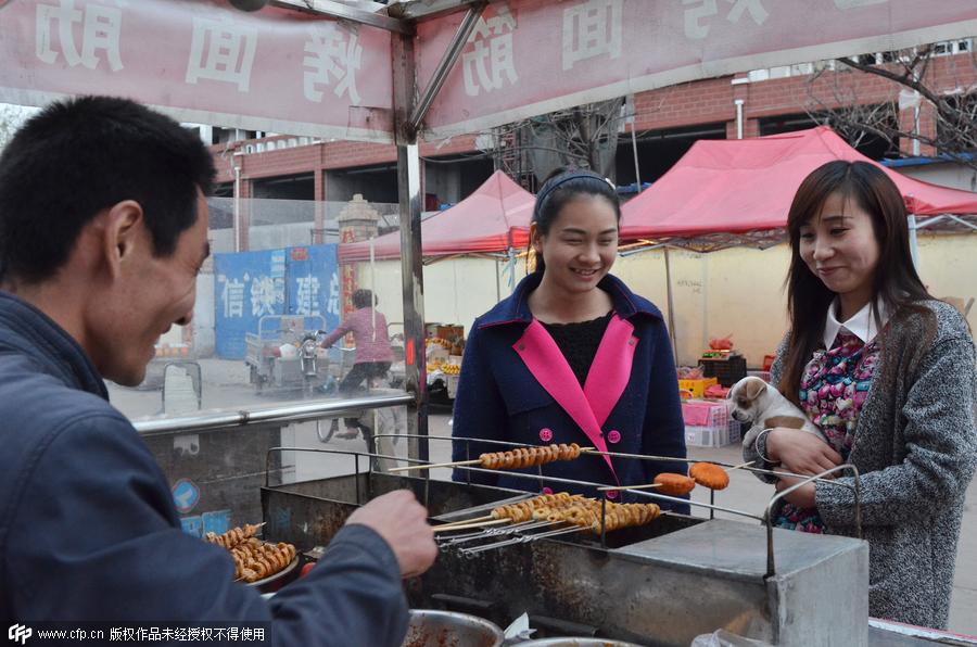 The dual life of a coke oven cleaner in Henan