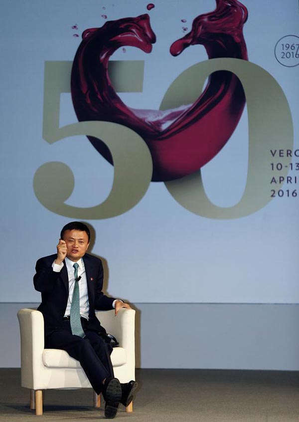 Jack Ma toasts wine with Italy's prime minister