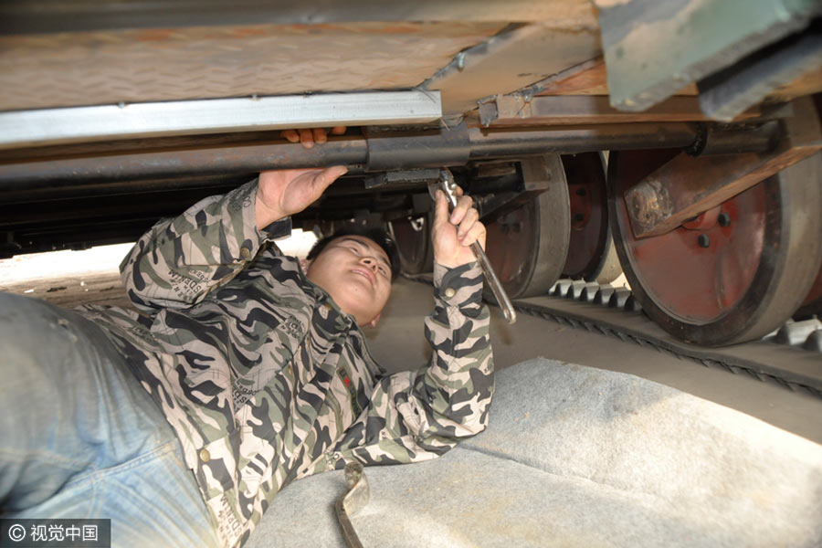 Young men in Shandong build homemade tank