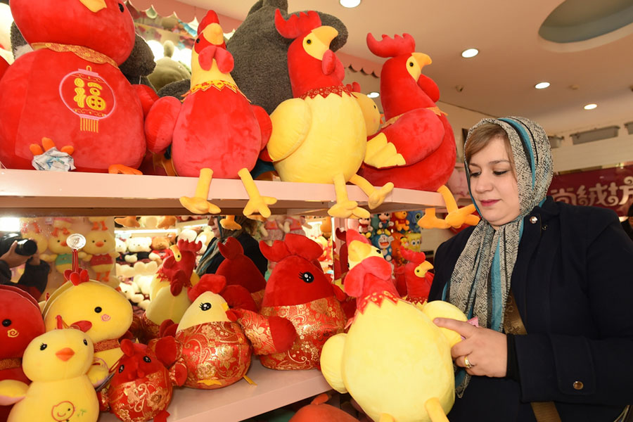 Creative 'rooster' products increasing Chinese New Year spirit