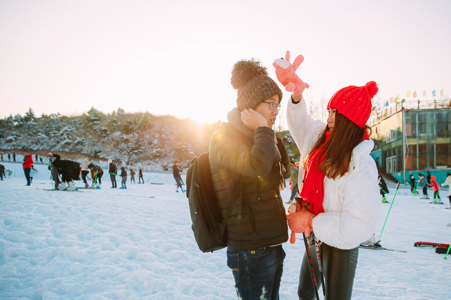 How dating costs add up around China on Valentine's Day