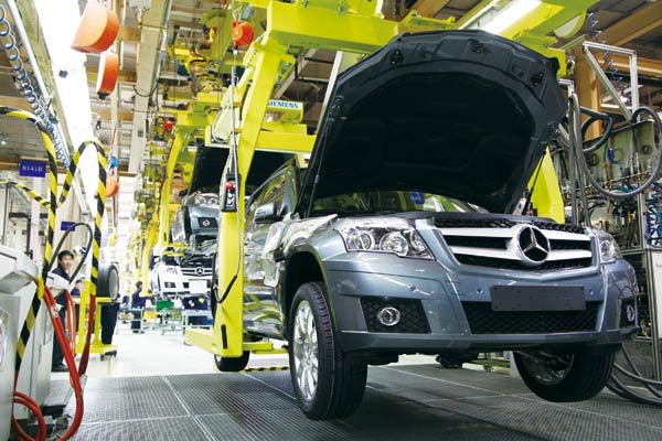 Daimler infuses 2b euros into JV with BAIC