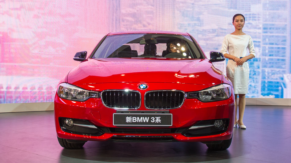 BMW Brilliance launches 316i, sponsors marathon