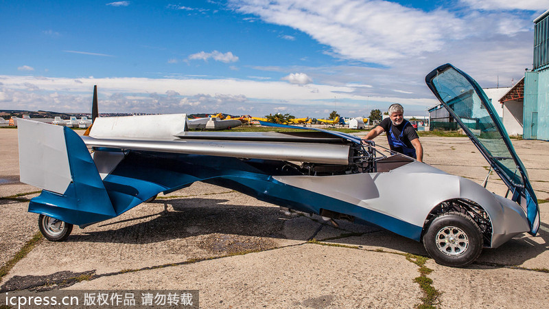 Slovak flying car