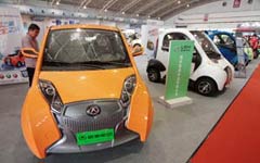 Govt gives boost to electric cars