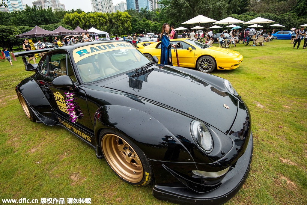 Vintage cars dazzle in Shenzhen