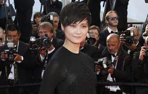 Singer Li Yuchun cheers for World Cup