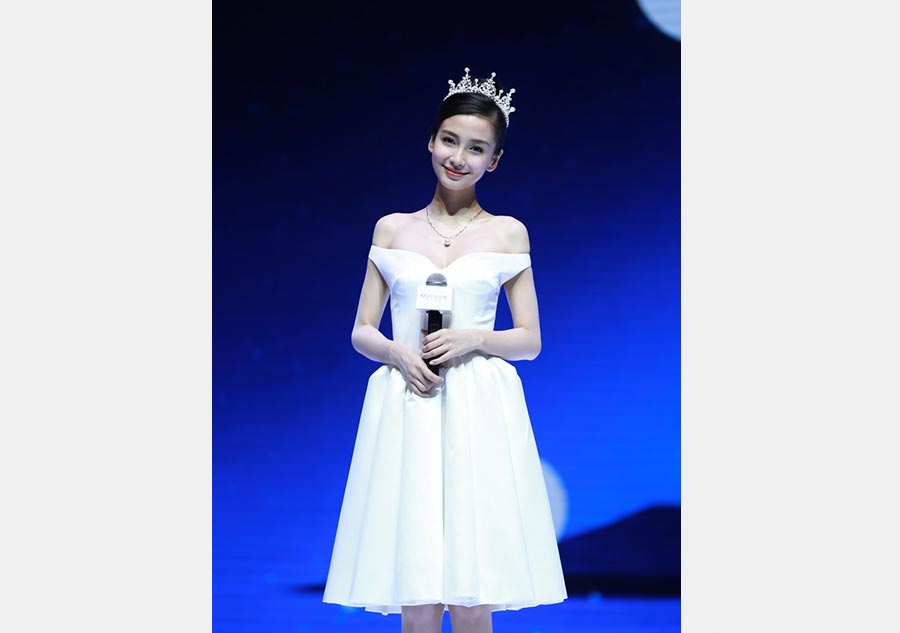 Angelababy attends commercial activity in Shanghai