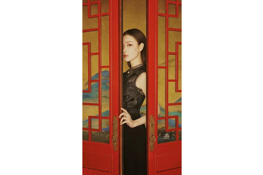 Female celebrities featured in Chinese-style fashion photos