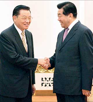 Jia Qinglin meets with Chiang Pin-kun