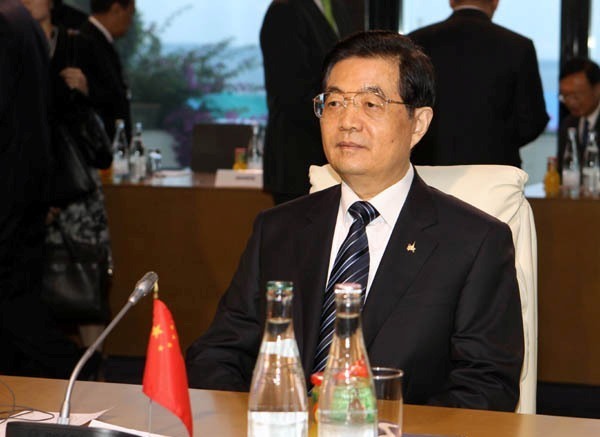 Hu calls for efforts to promote growth, stability