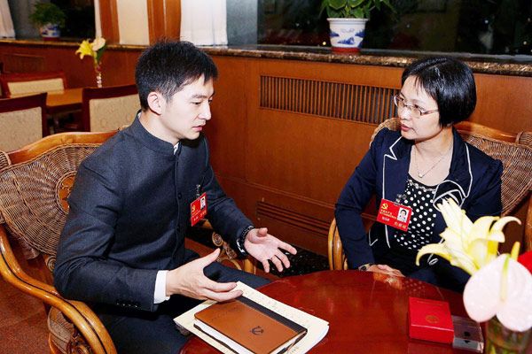 <EM>Jiaolong</EM> pilot's journey to congress