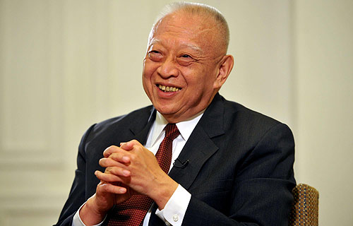 Former chief executive confident of HK's future