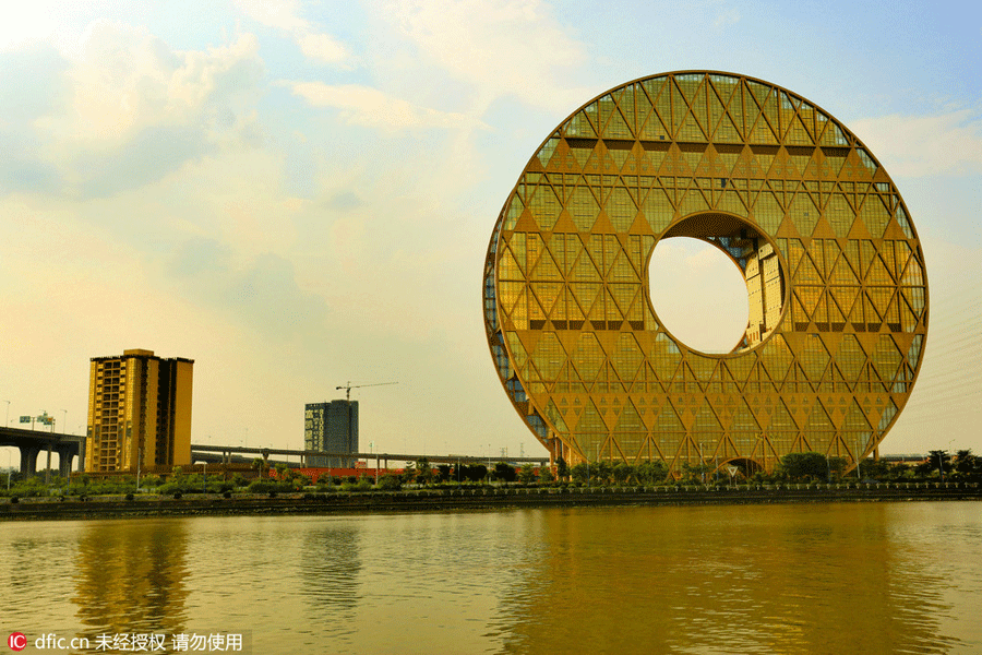 'Weird' new buildings banned in Chinese cities