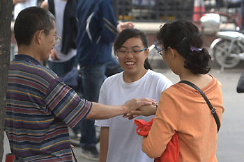 10m sit China's college entrance exams amid cheating, flu concerns