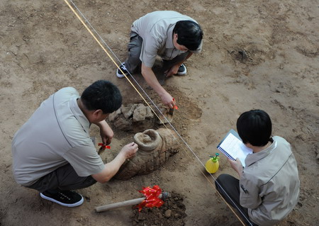 China starts 3rd dig-up of terracotta warriors