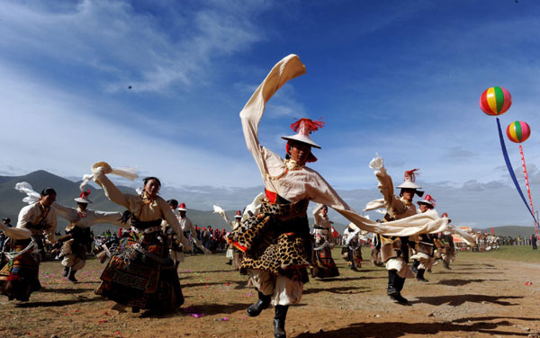 Horse racing in Lhasa