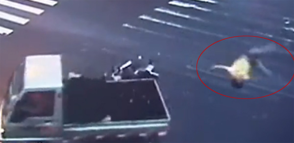 Miraculous safe landing after car crash tumble