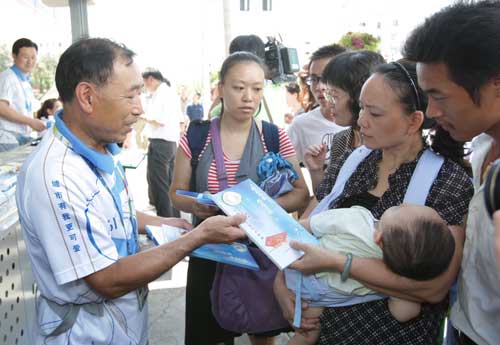 Expo volunteers continue to welcome city visitors