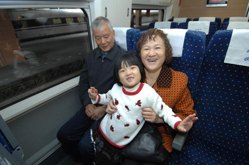 Shanghai-Hangzhou high-speed railway in operation