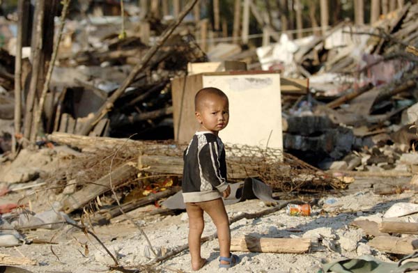 Bulldozers move in on Sanya shantytown