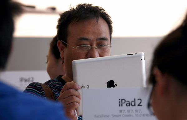 iPad 2 frenzy hits China