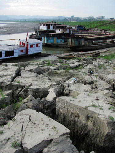 Drought leaves 1,400 reservoirs 'dead' in C China