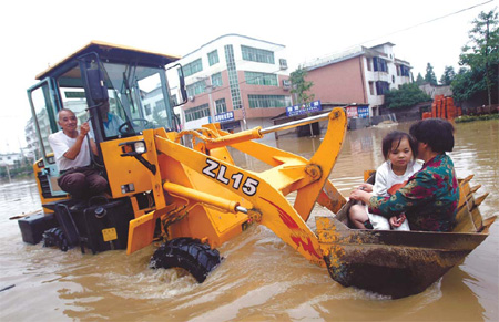 Trapped villagers hail firefighters as heroes