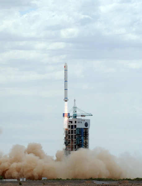 China launches experimental satellite