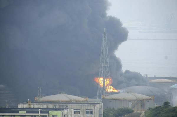 CNPC Dalian plant on fire