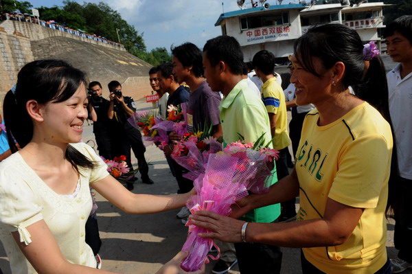 Stranded Chinese sailors escorted home from Thailand