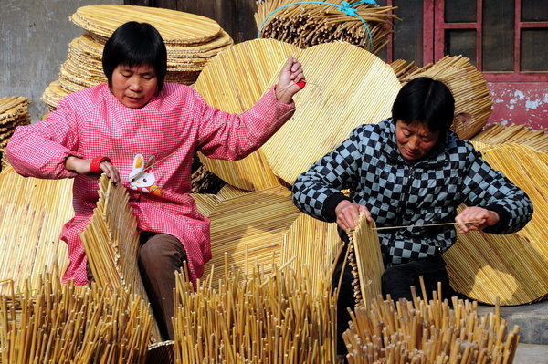 Village known for sorghum stalk boards